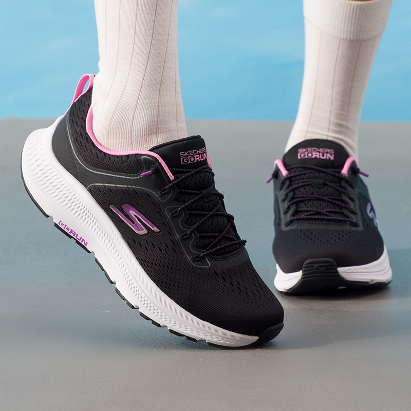 スケッチャーズ レディースシューズ オリジナル 軽量 ロード - Lightweight Road Running Shoes のレビューと価格