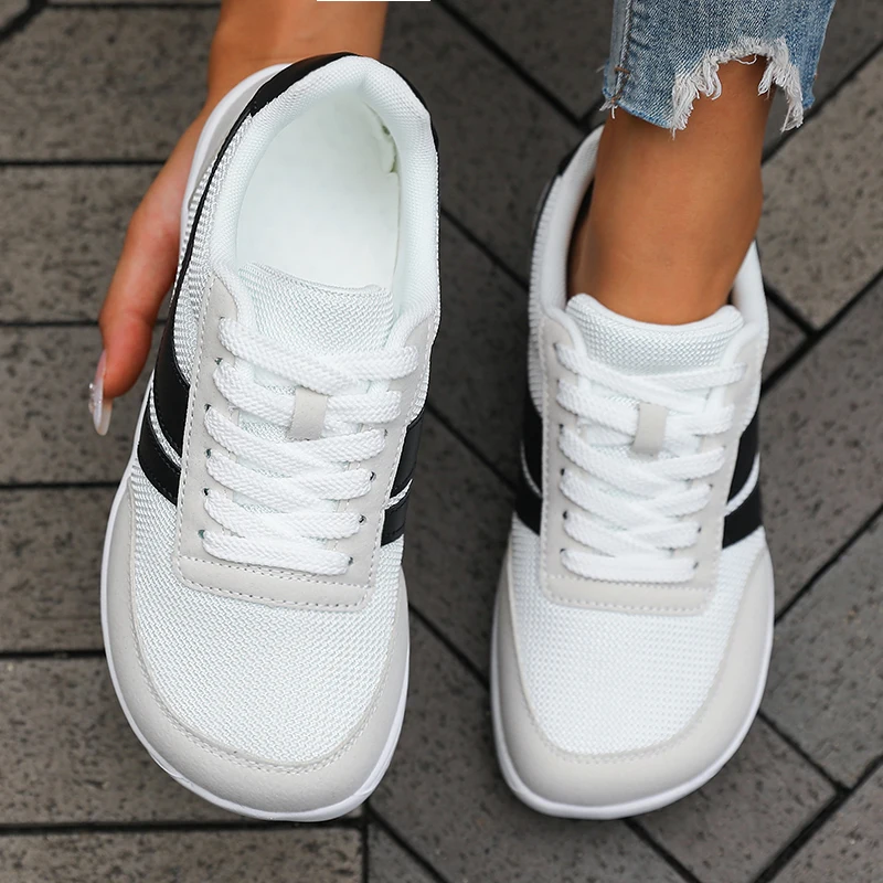 新しいワイドつま先の女性の靴ユニセックス軽量通気性ミニマリス - Wide Toe Box Running Sneakers のレビューと価格