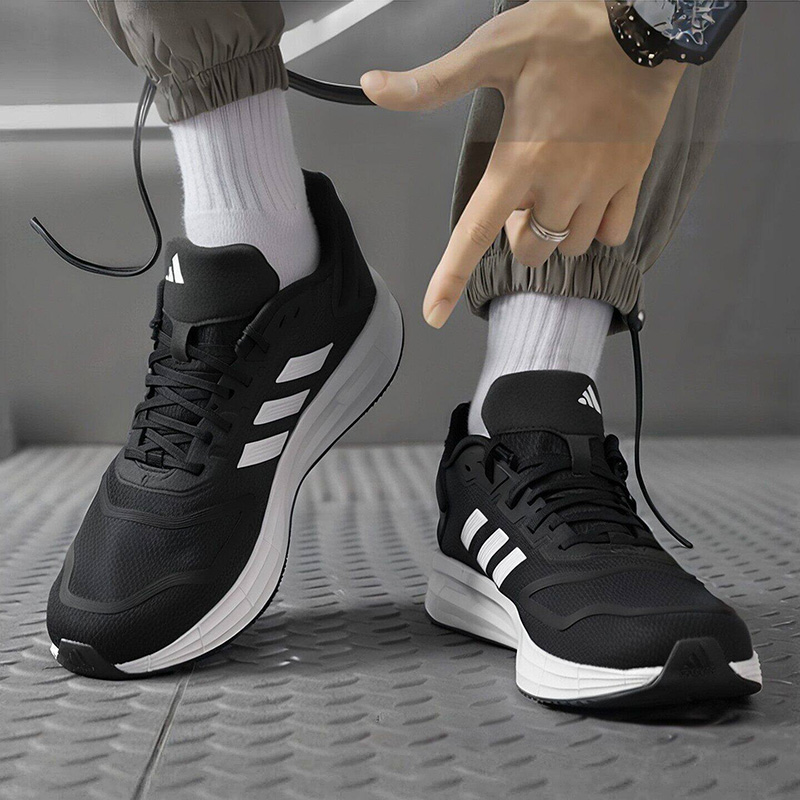 アディダス KJ4020 メンズ アスレチックスニーカー ブ - Knit Fabric Lace Up Sneakers のレビューと価格